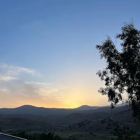 σπίτι σε λόφο με θέα τη θάλασσα Holiday home *