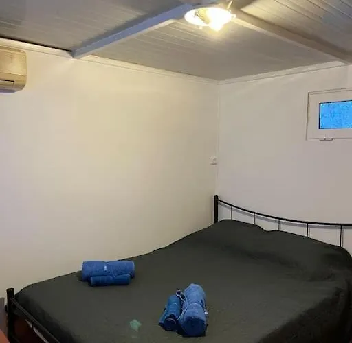 σπίτι σε λόφο με θέα τη θάλασσα Karystos (Evia)